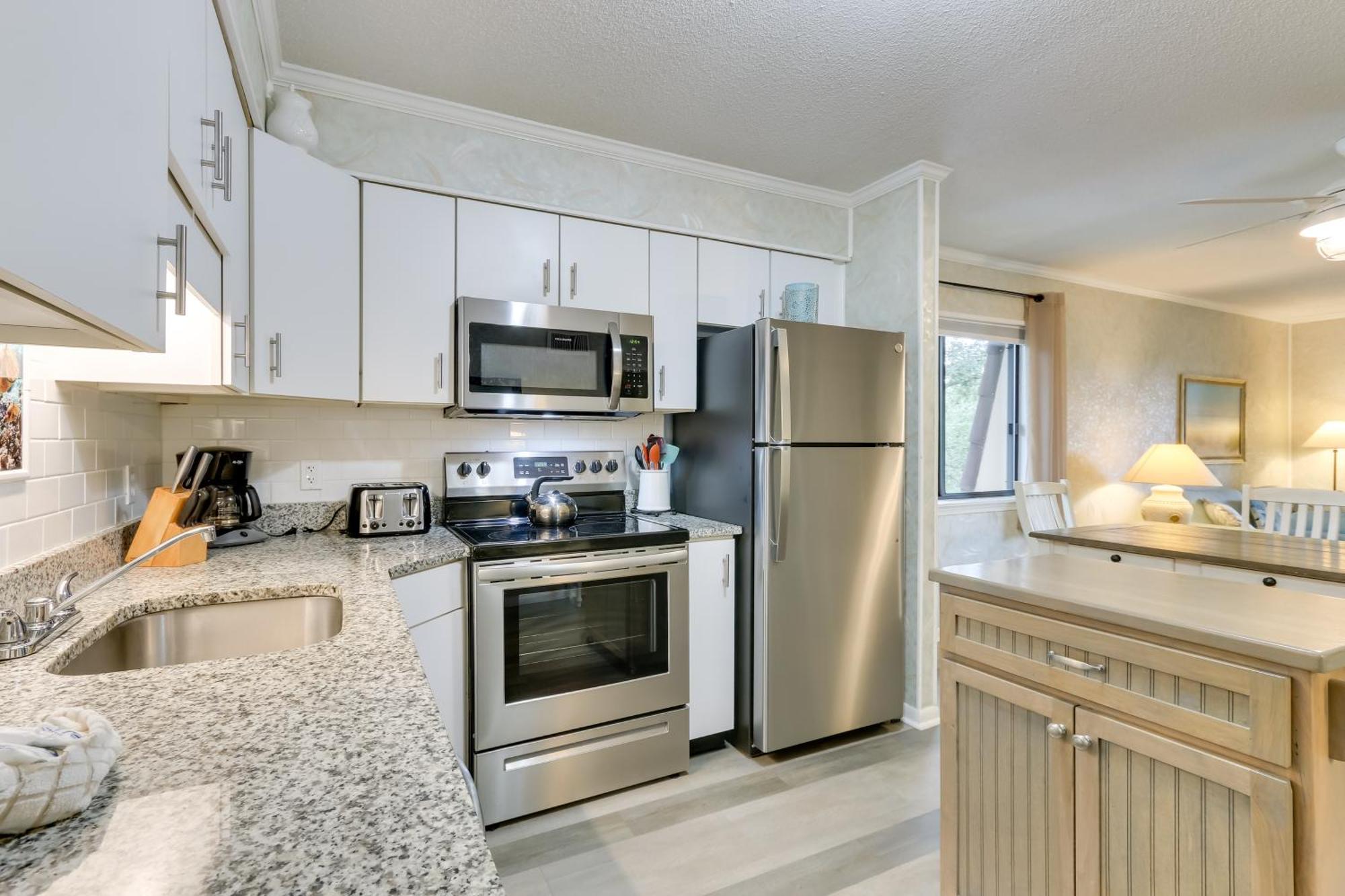Hilton Head Condo With Balcony And Pool, Walk To Beach Hilton Head Island Exterior foto